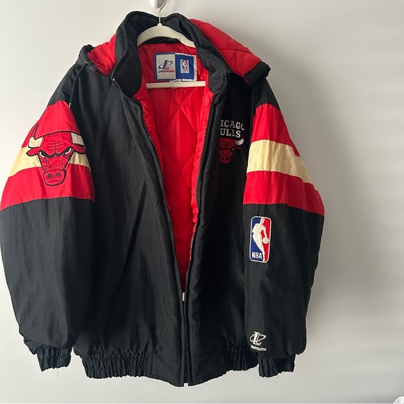 Logo Athletic Other - Vintage Logo Athletic Chicago Bulls puffer jacket XL